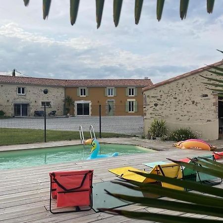 Gite La Vie En Couleur 14 Personnes Saint-Paul-en-Gatine Exterior photo